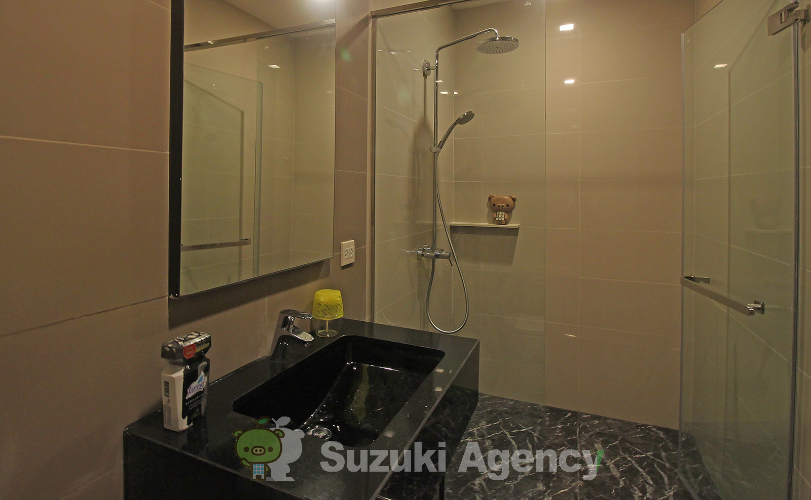 Edge Sukhumvit 23 の写真