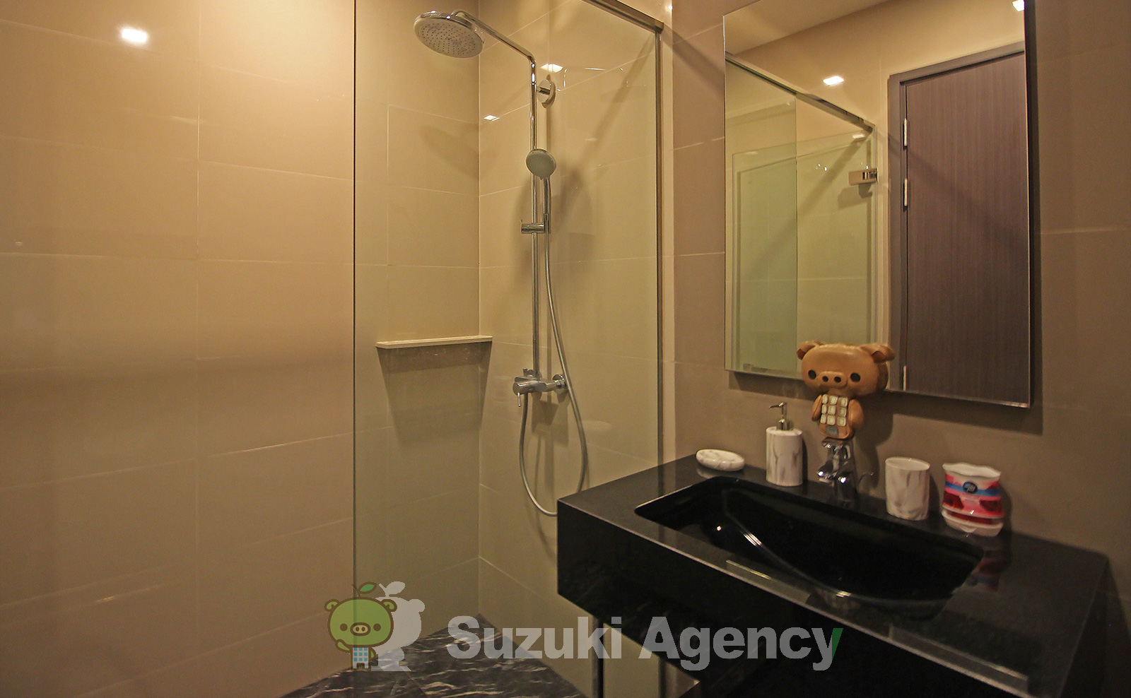 Edge Sukhumvit 23 の写真