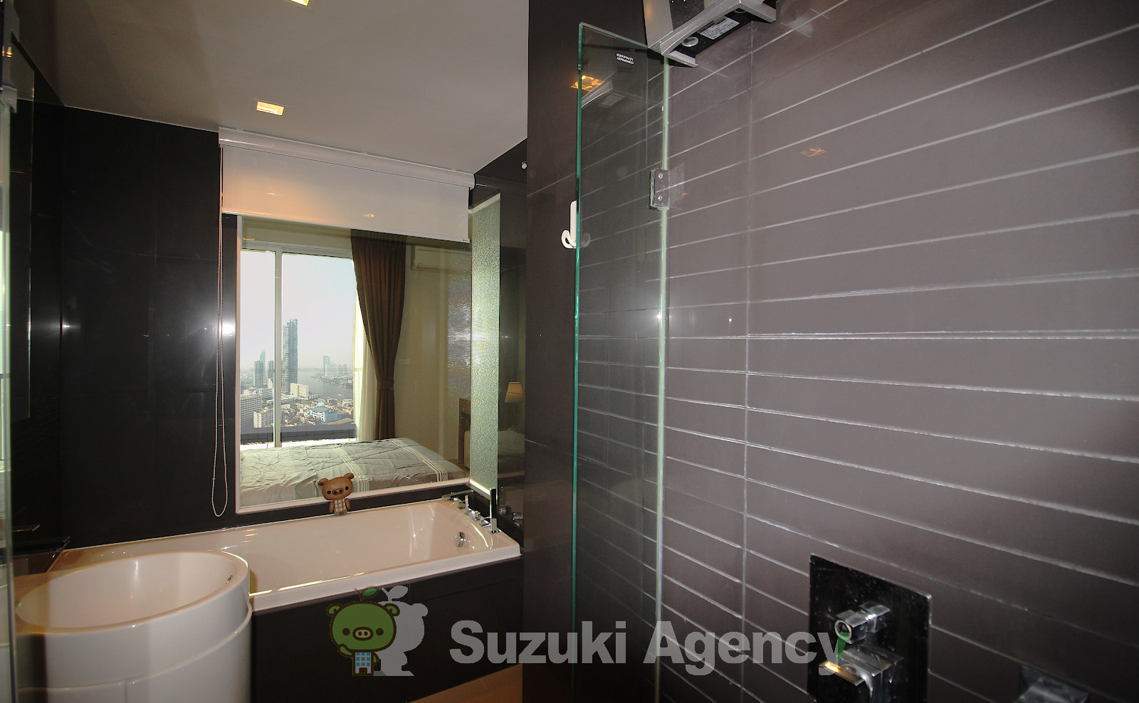 Rhythm Sathorn 21 の写真