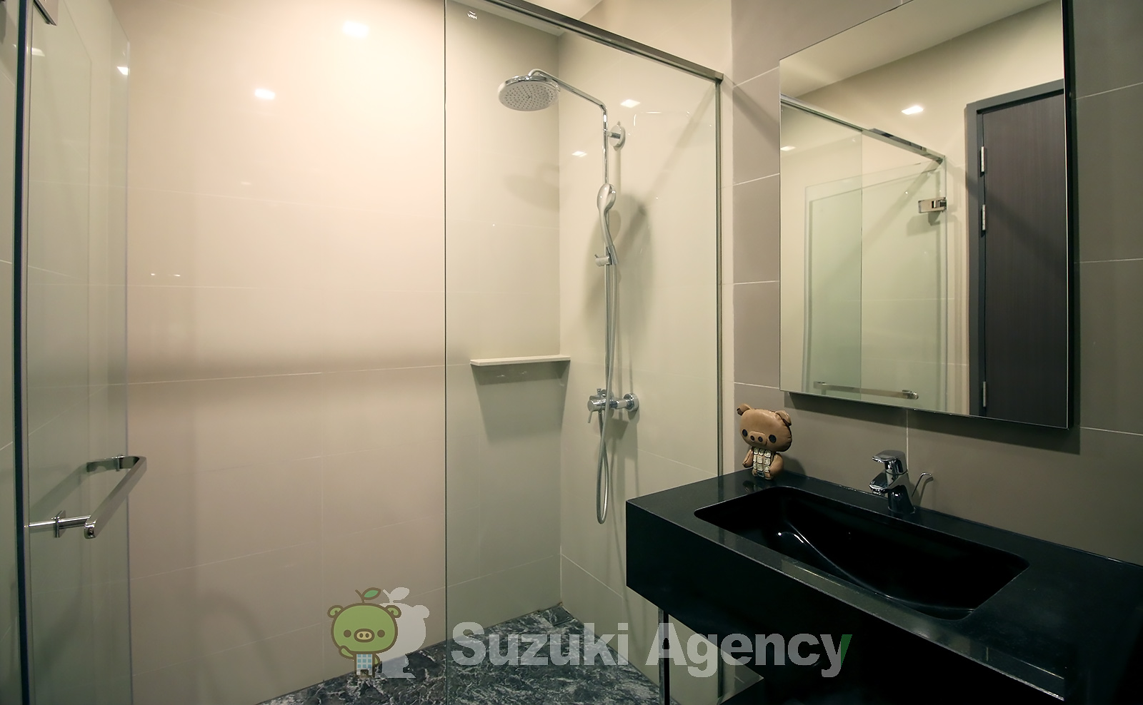 Edge Sukhumvit 23 の写真