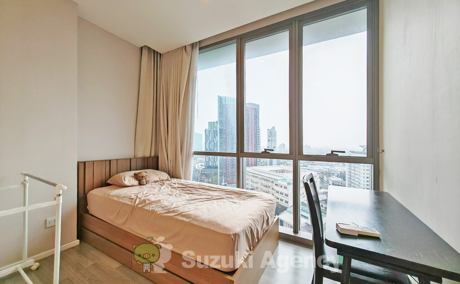 The Room Sukhumvit 69 の写真