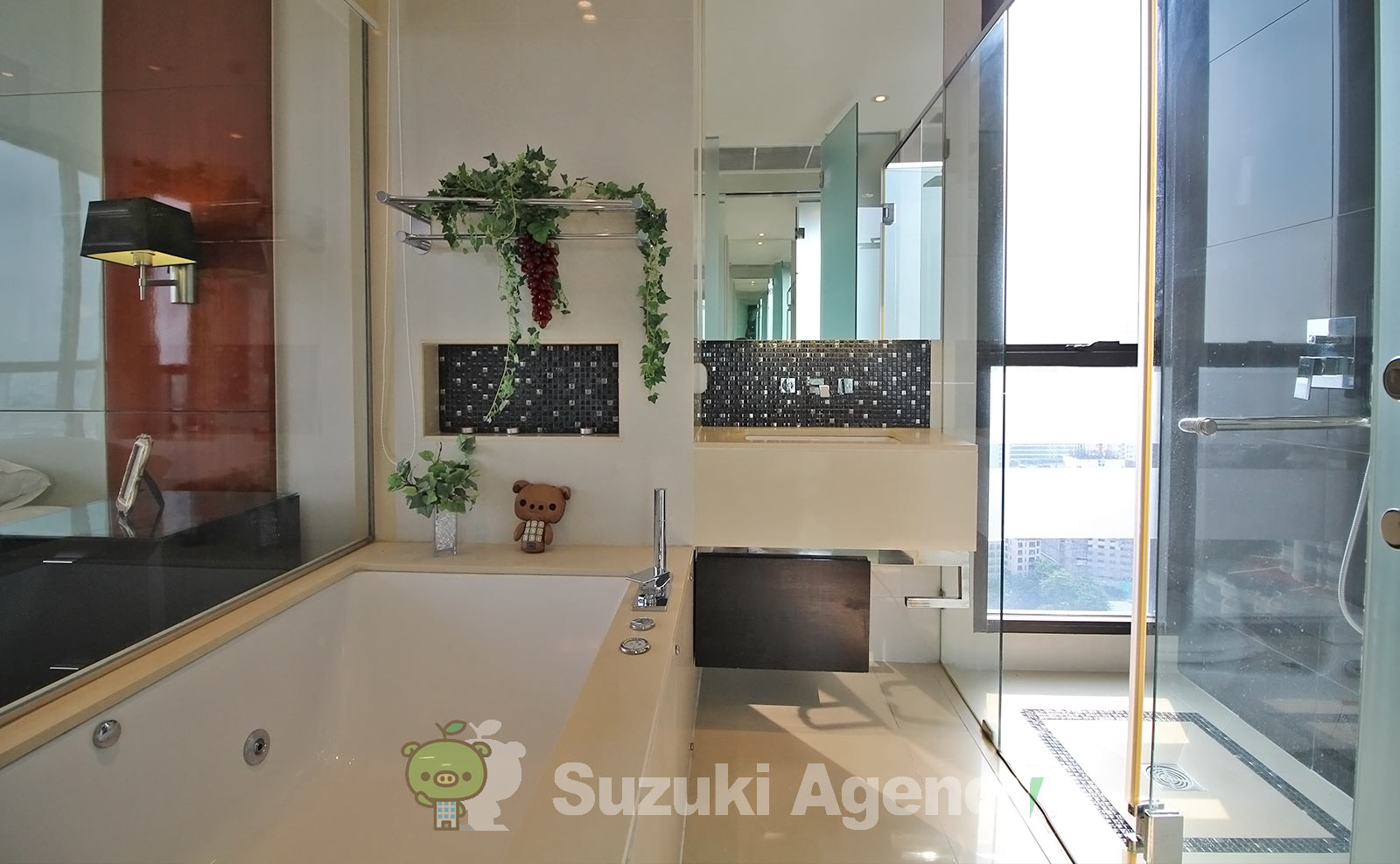 The Address Sukhumvit 28 の写真
