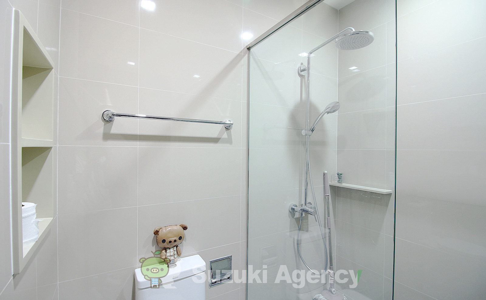 Edge Sukhumvit 23 の写真
