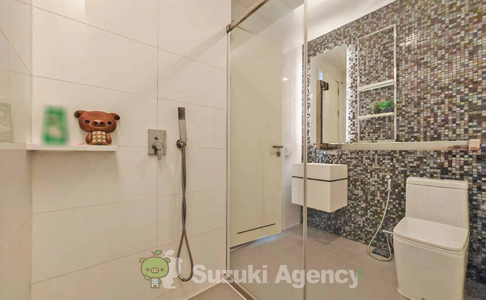 The Room Sukhumvit 69 の写真