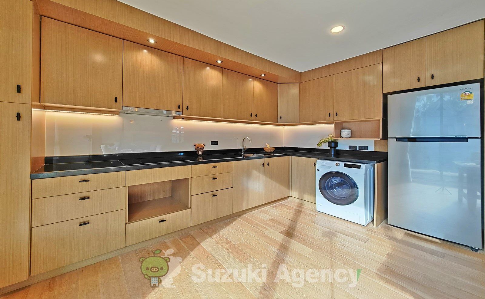 Aquila Bangkok Hotel and Residence:2 Bed Room Photos No.31