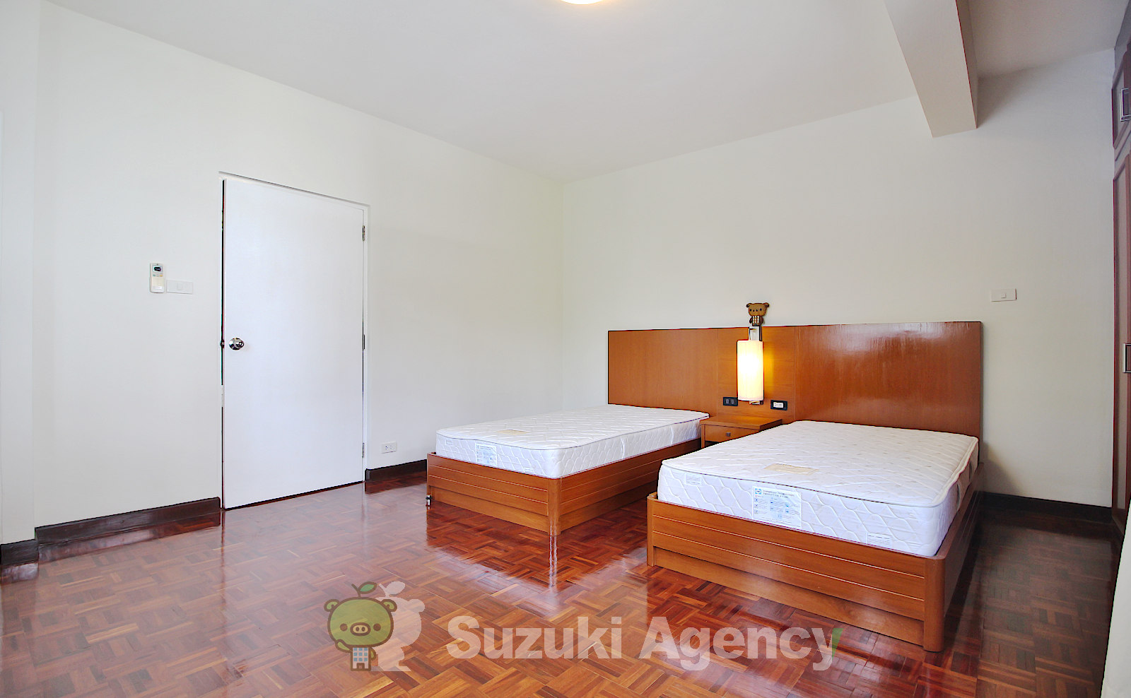 Karolyn Court:2 Bed Room Photos No.74