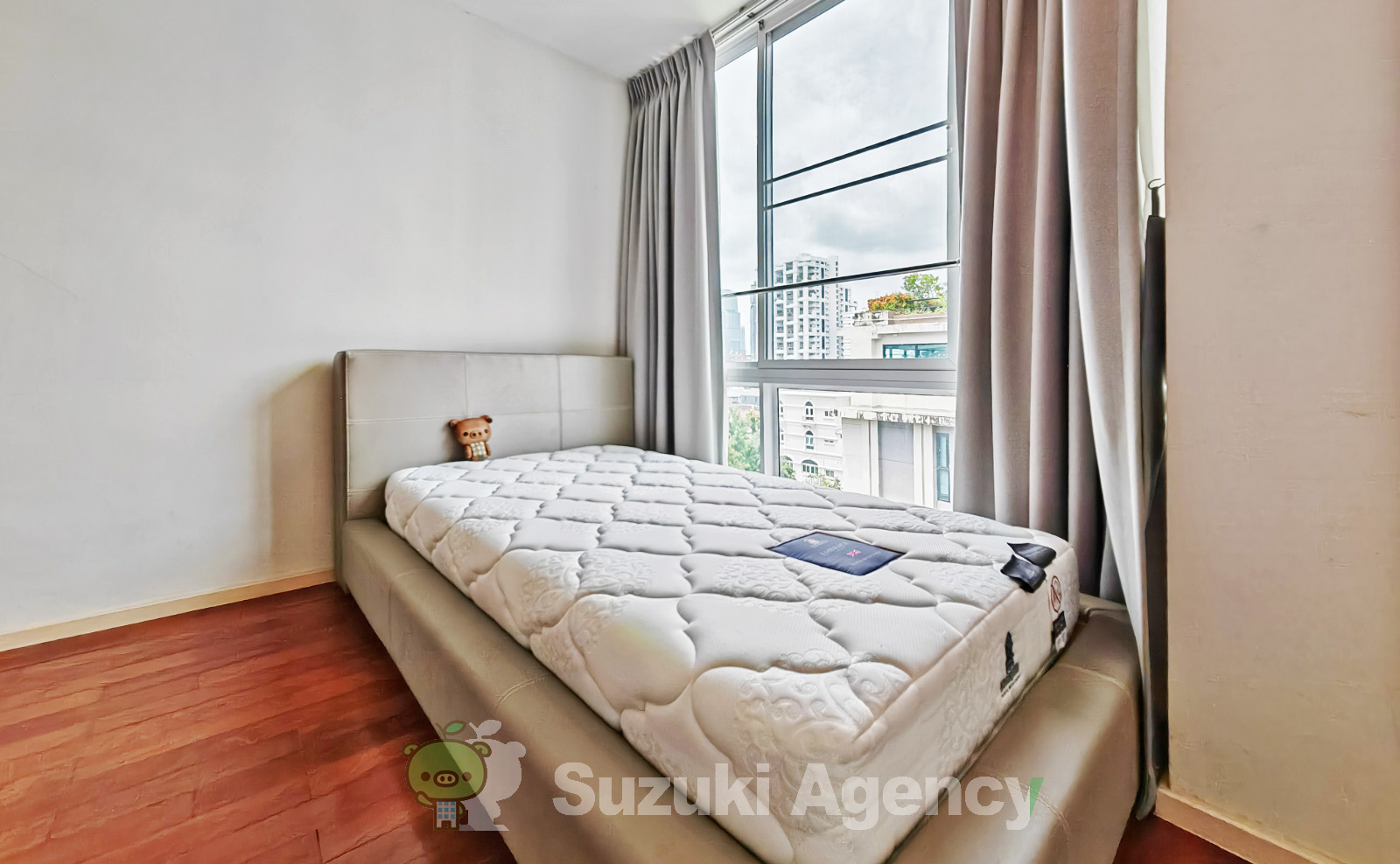 Siri On 8:2 Bed Room Photos No.74