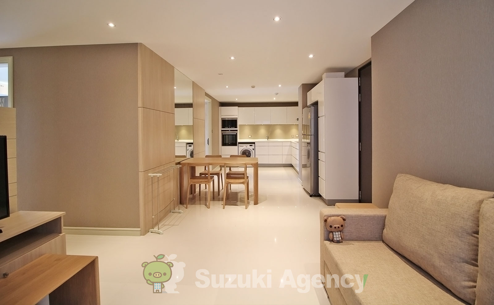 Tidy Deluxe:3 Bed Room Photos No.34