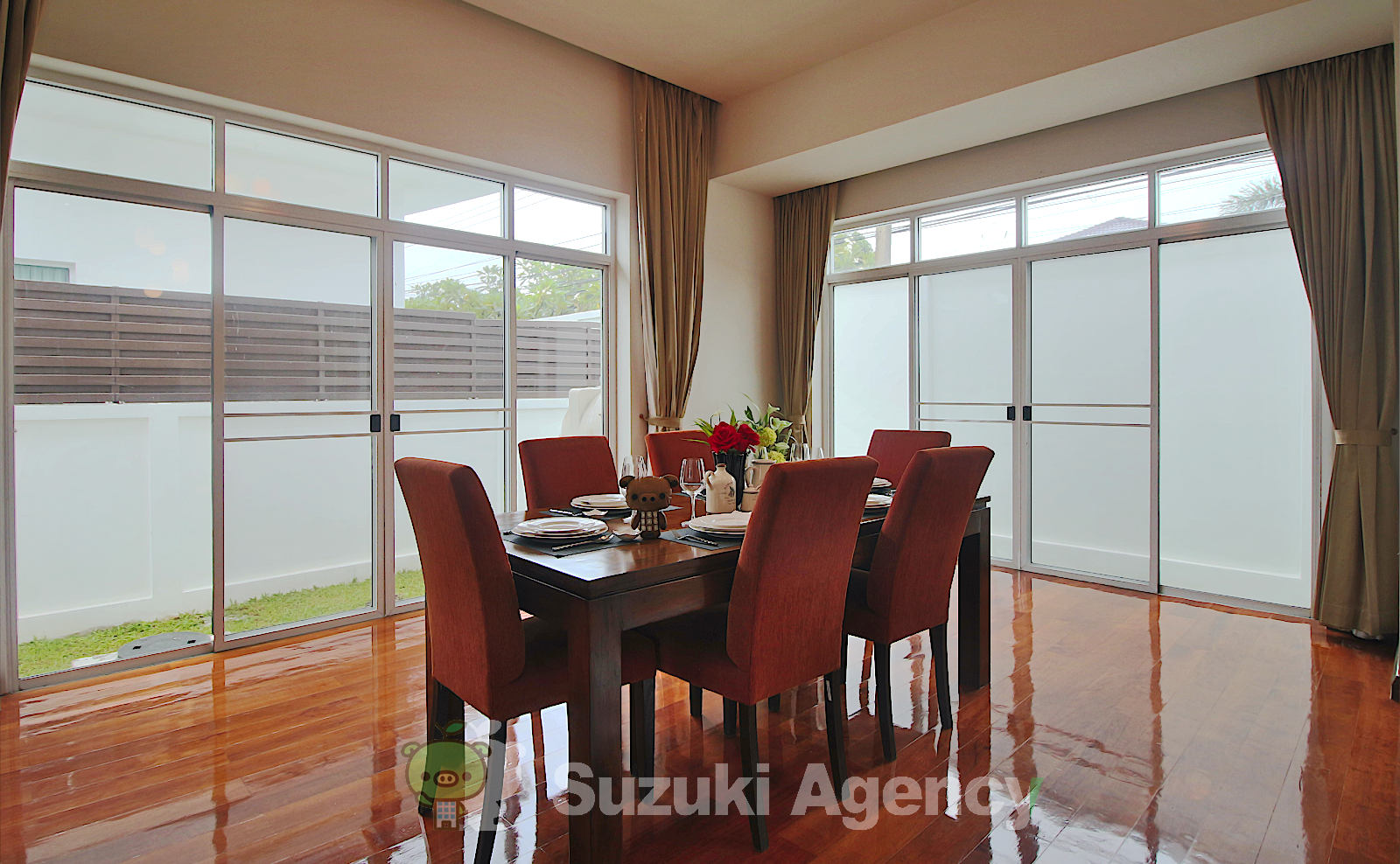 Scarlet Full Service Villa:3 Bed Room Photos No.35