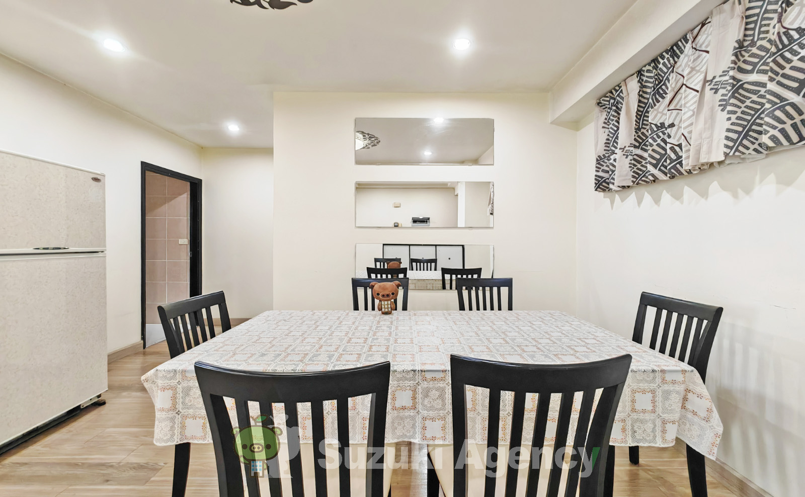 Royal Castle:3 Bed Room Photos No.35