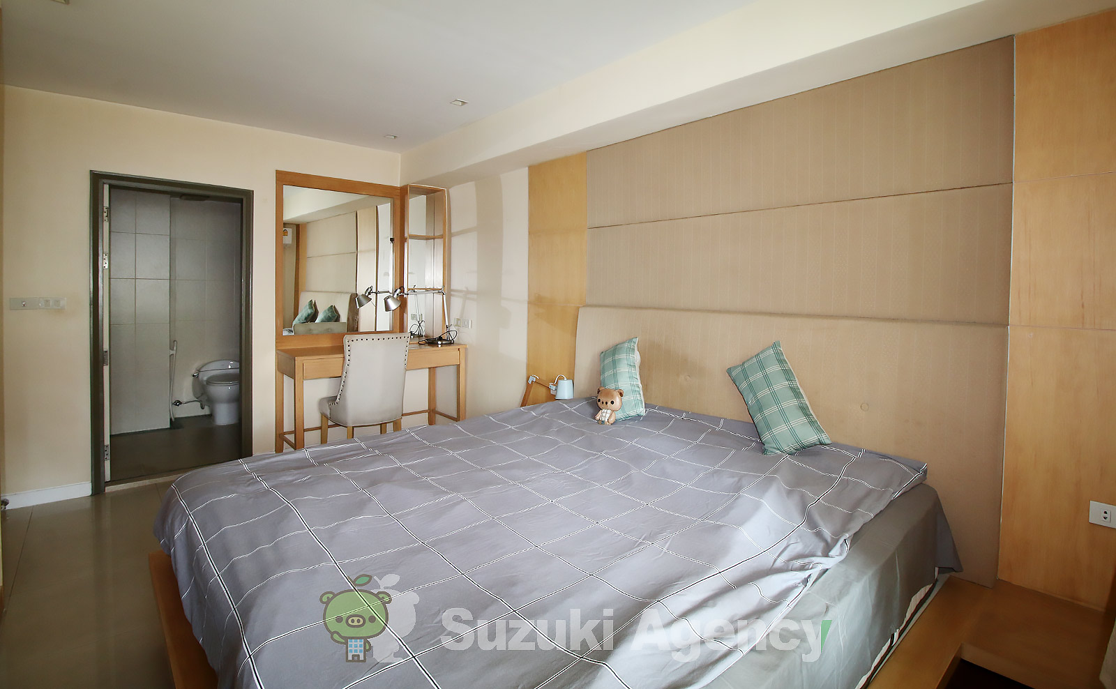 Royal Castle:3 Bed Room Photos No.37