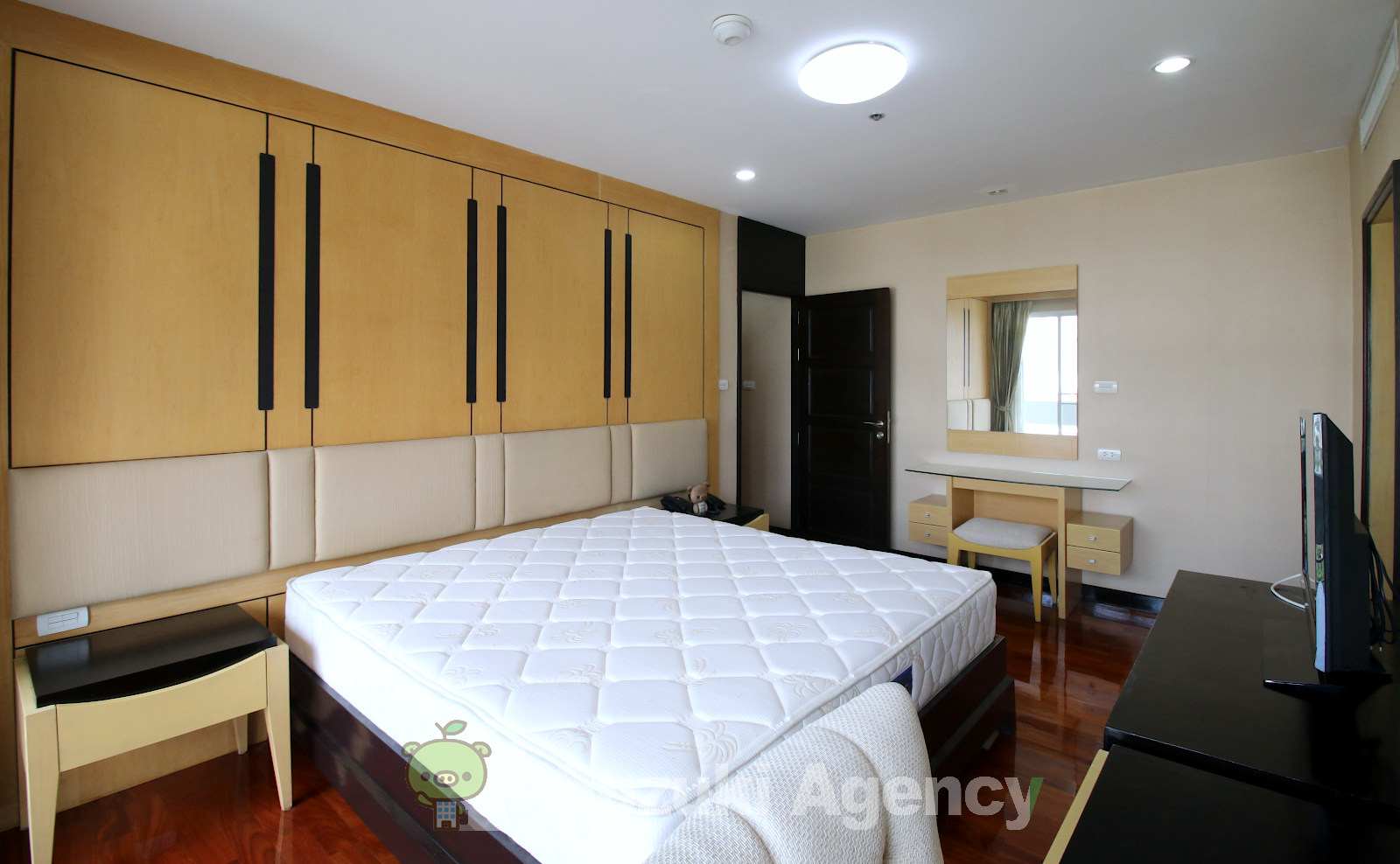 AP Suites Sukhumvit 33:3 Bed Room Photos No.37