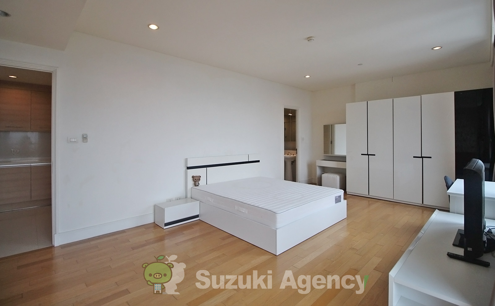 Aguston Sukhumvit 22:3 Bed Room Photos No.37