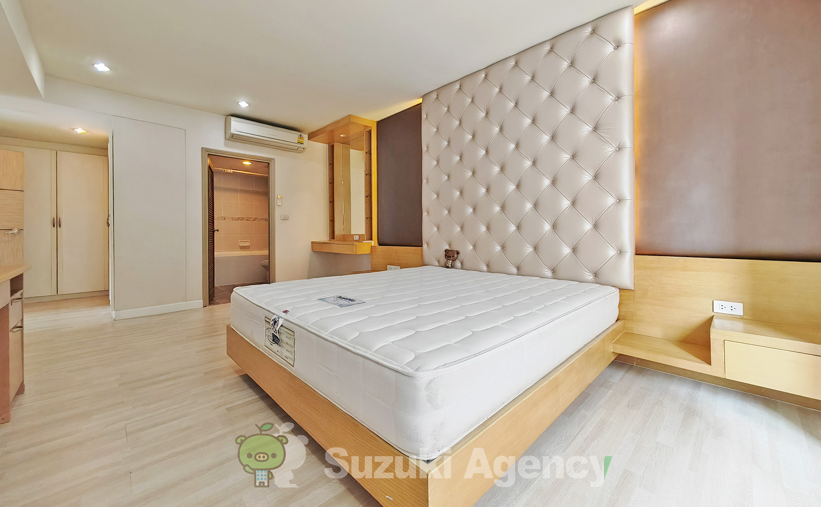Royal Castle:3 Bed Room Photos No.68