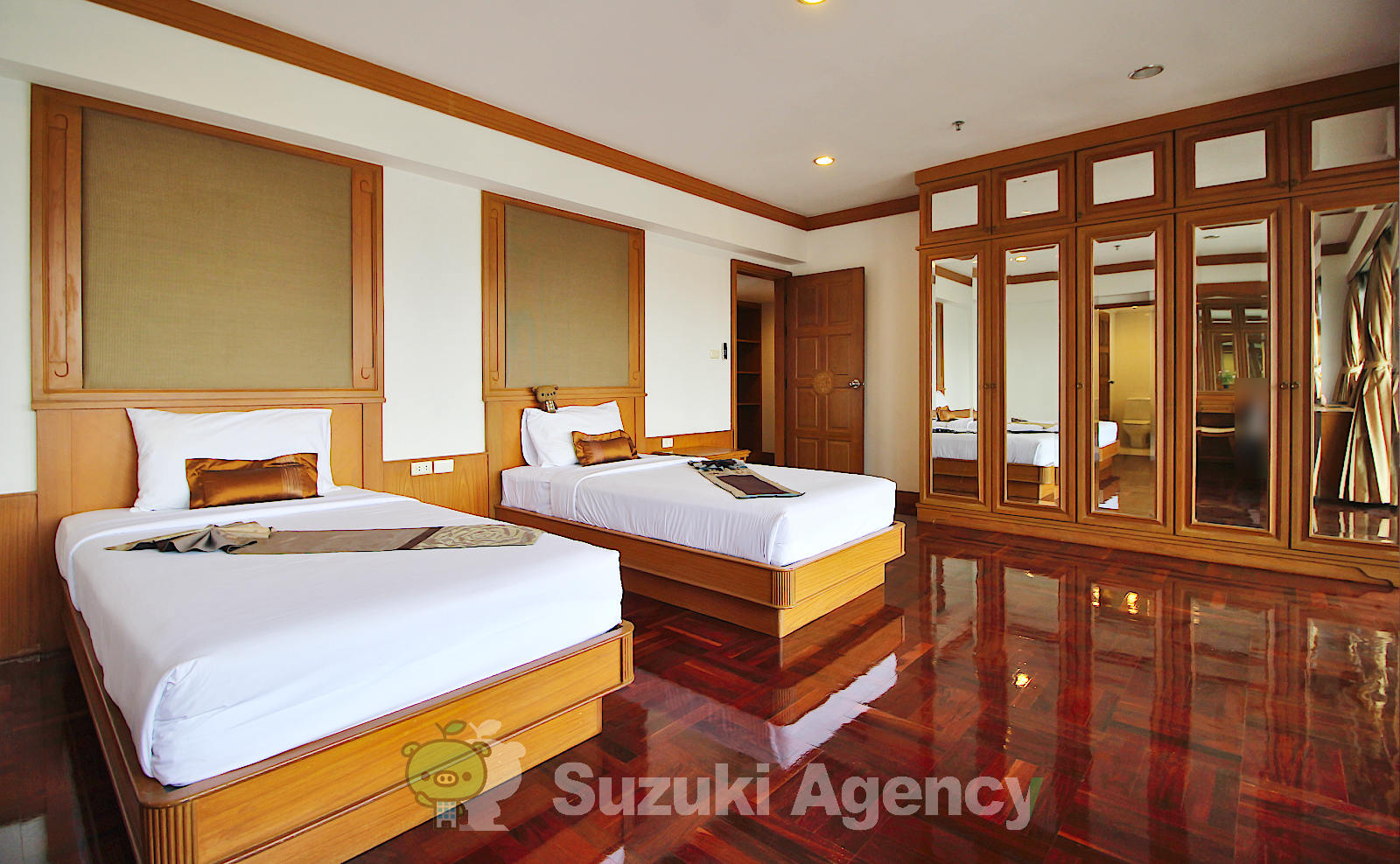 Centre Point Residence Phromphong:4 Bed Room Photos No.44