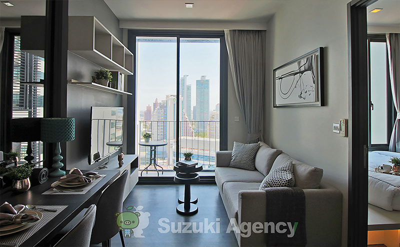Edge Sukhumvit 23