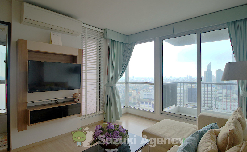 Rhythm Sathorn 21