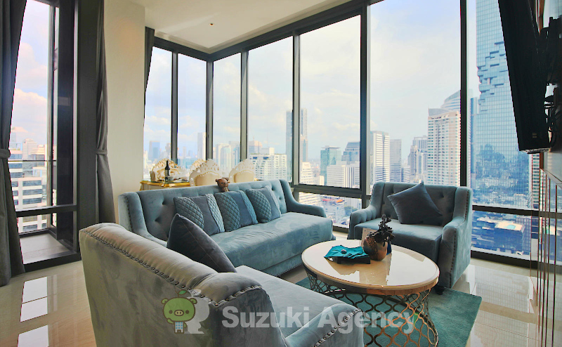 Ashton Silom