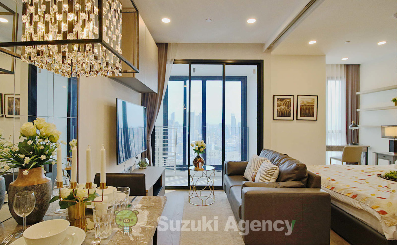 Ashton Chula - Silom