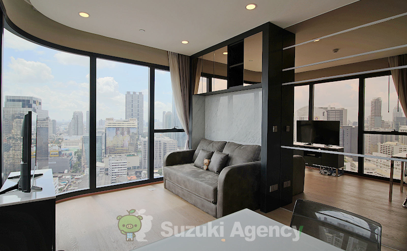 Ashton Chula - Silom