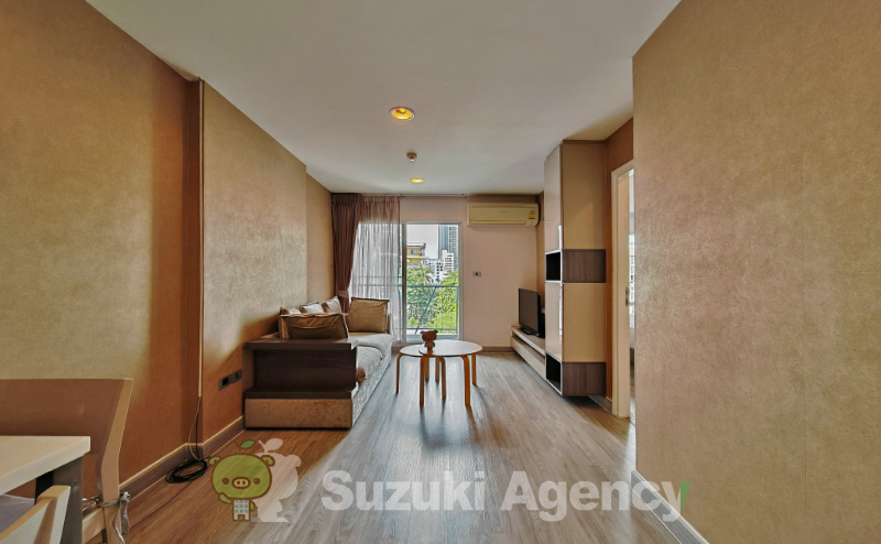 The Crest Sukhumvit 49