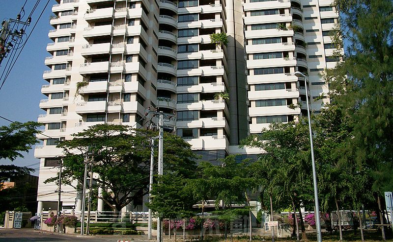 Ruamsuk Condominium
