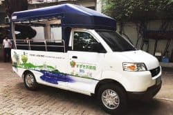 ご案内用車