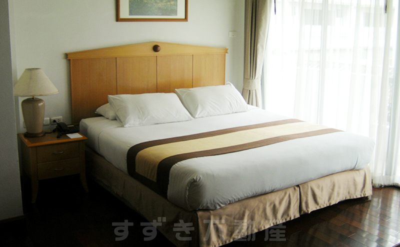 Admiral Suites