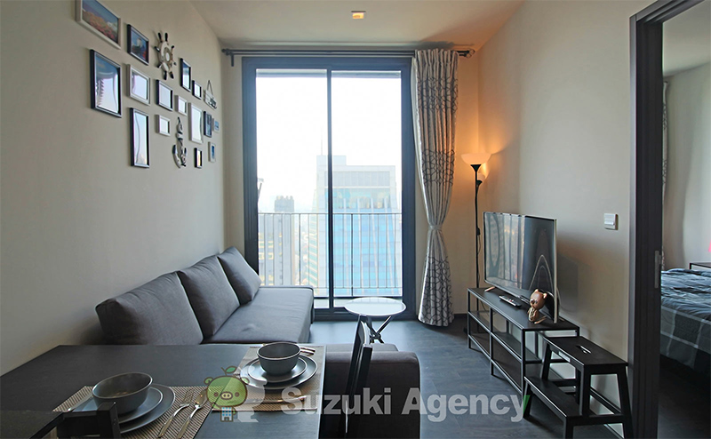 Edge Sukhumvit 23