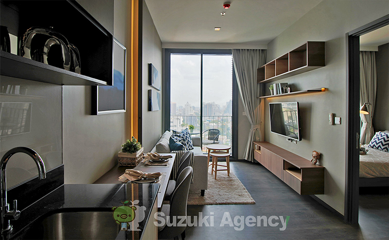 Edge Sukhumvit 23