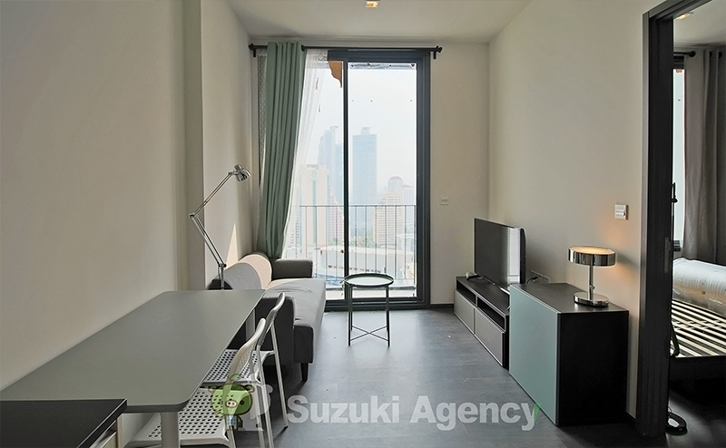 Edge Sukhumvit 23
