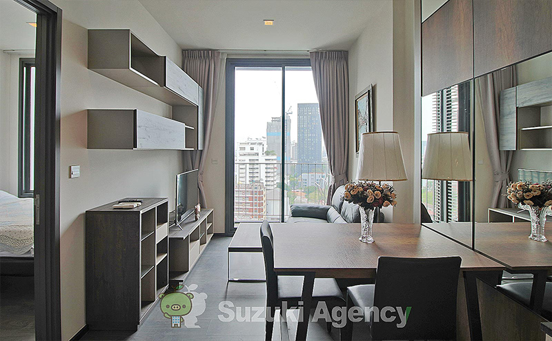 Edge Sukhumvit 23
