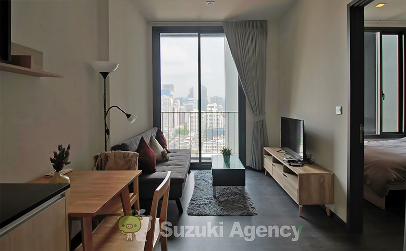 Edge Sukhumvit 23