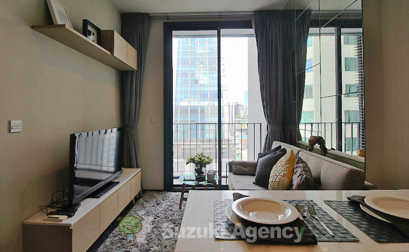 Edge Sukhumvit 23