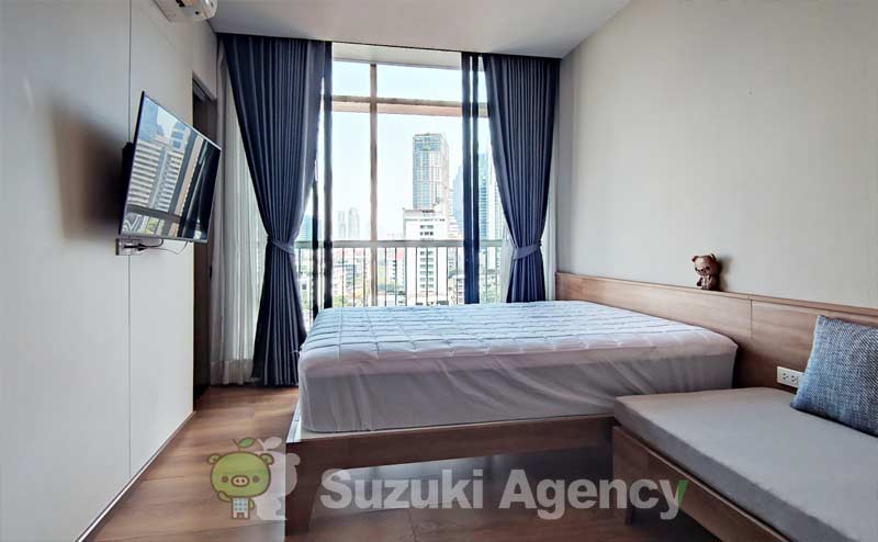 Park Origin Phrom Phong