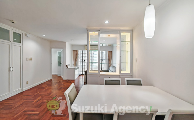 Acadamia Grand Tower