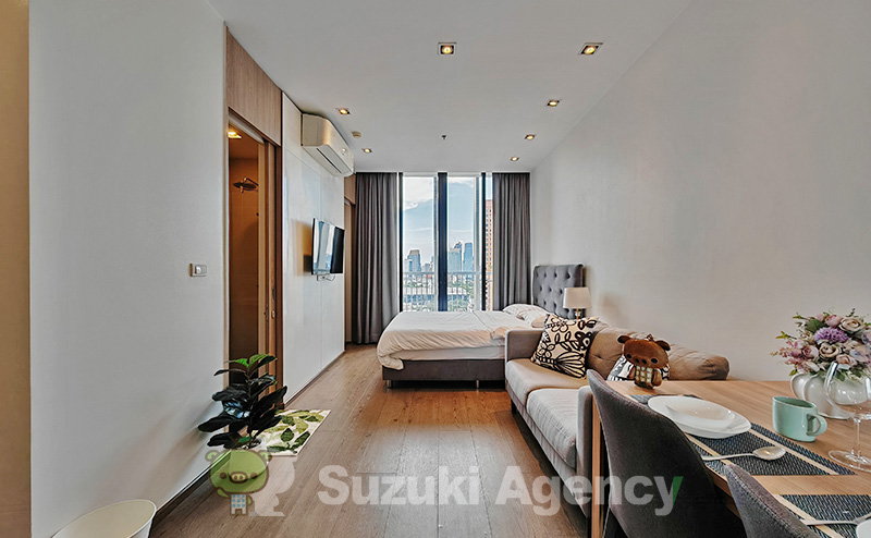 Park Origin Phrom Phong