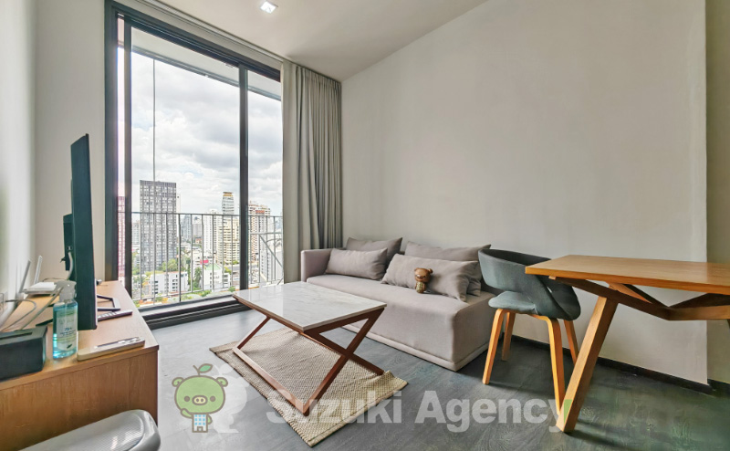 Edge Sukhumvit 23